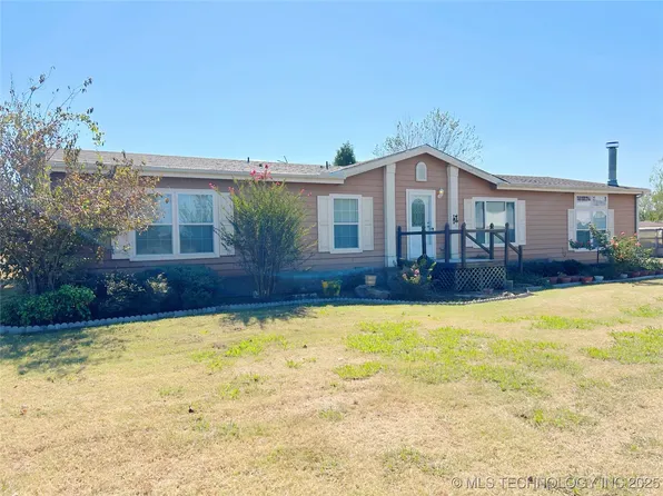 10260 Locust Rd, Henryetta, OK 74437
