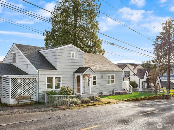 18785 Ness Place NE, Poulsbo, WA 98370