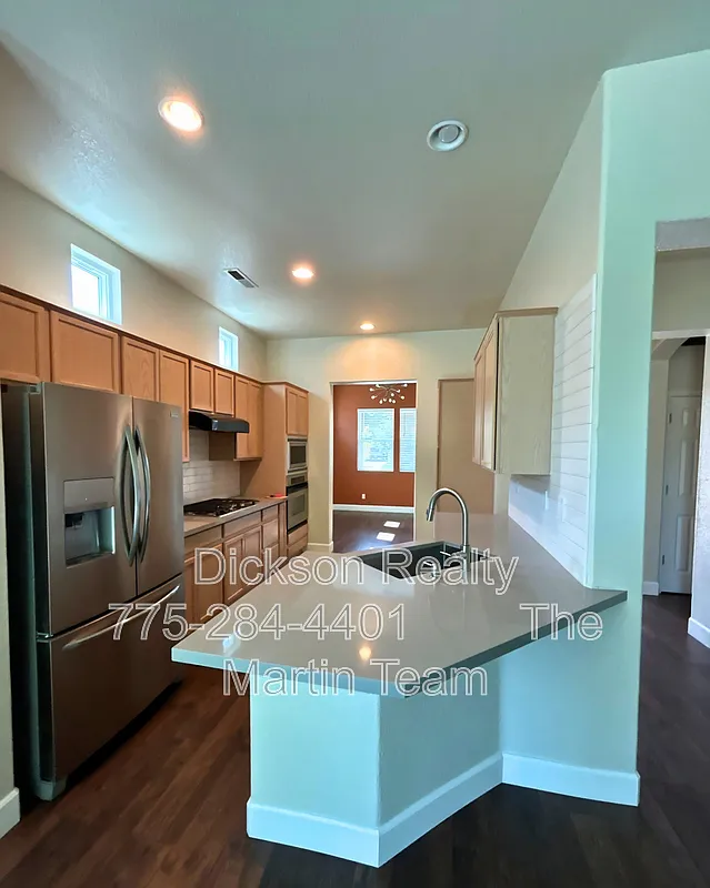 3 bed, 2.0 bath, 1549 sqft, $2,595 — Photo 3