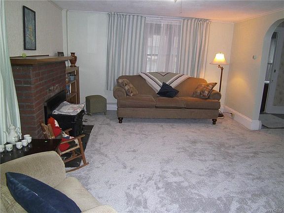 3rd image of 8547 East Ave