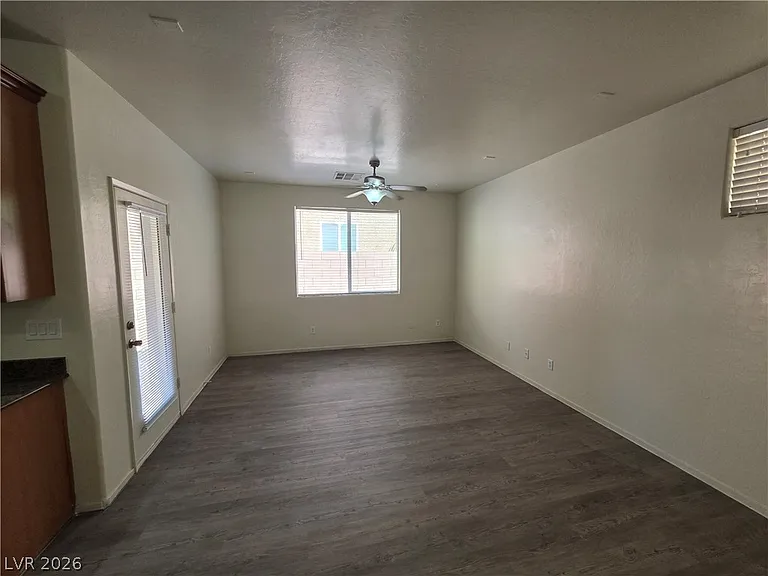 7510 Perla Del Mar Ave — Photo 27