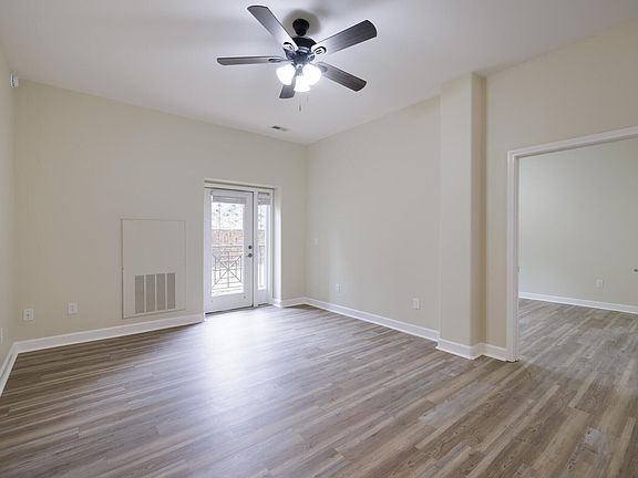 5th image of 1001 Church St #108