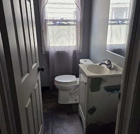 5th image of 9130 Winthrop St