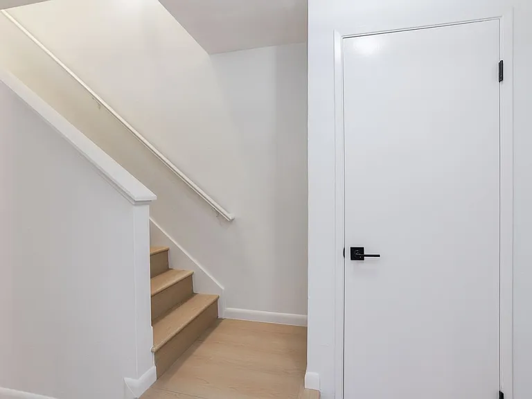 256 State St #9 — Photo 8