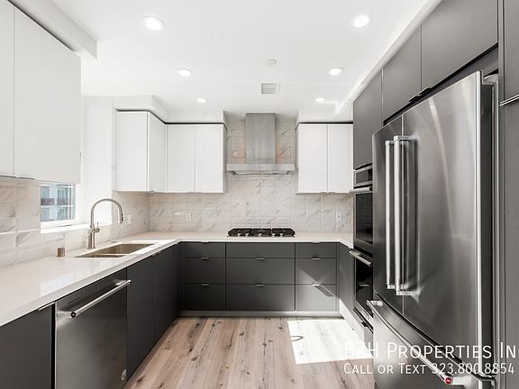 2nd image of 1226 S Bedford St #201