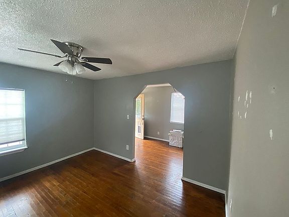 5th image of 3018 1/2 NW 19th St