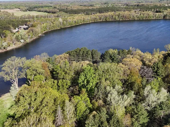 412th St, North Branch, MN 55056