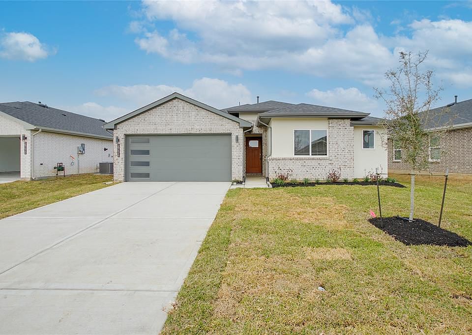 1st image of 29610 Wilkerson Ln