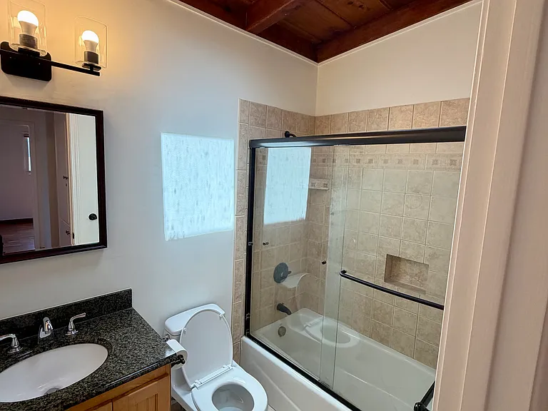 6833 Draper Ave — Photo 21
