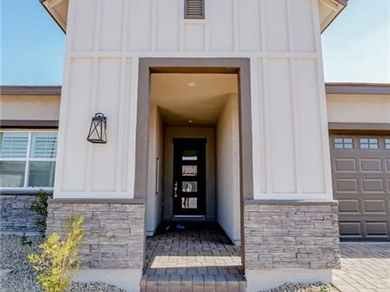 105 Brixton Ave — Photo 2