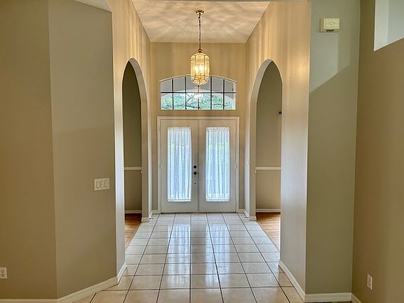5th image of 10433 Lake Hill Dr