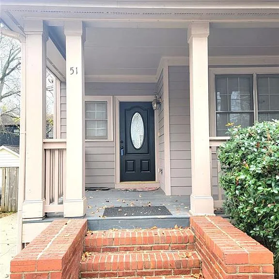 51 Little St SE — Photo 2