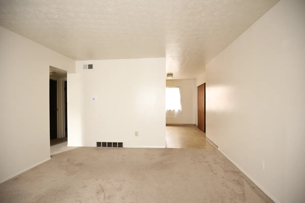 Building Photo - 347 13th Ave