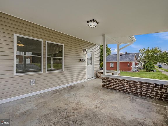 5th image of 904 Florida Ave