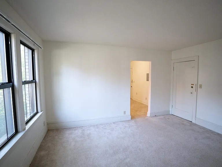 Portland Flats — Photo 13