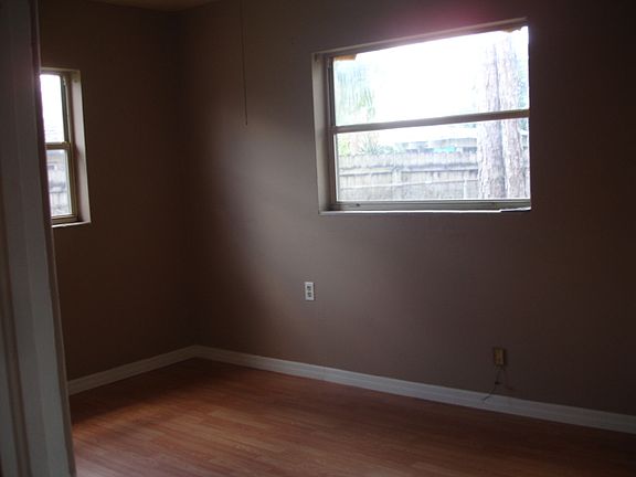 5th image of 2926 Sprague Dr