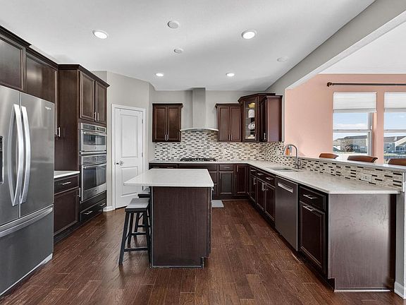5th image of 301 Hallmark Way