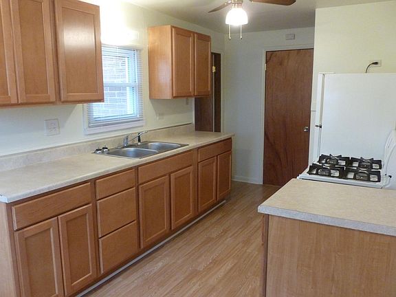2nd image of 24W541 Lake St
