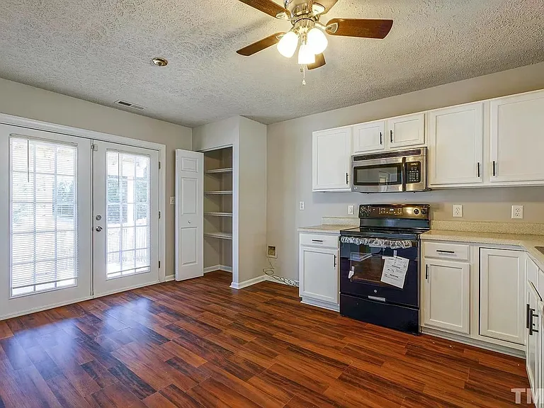 3615 Sana Ct — Photo 13