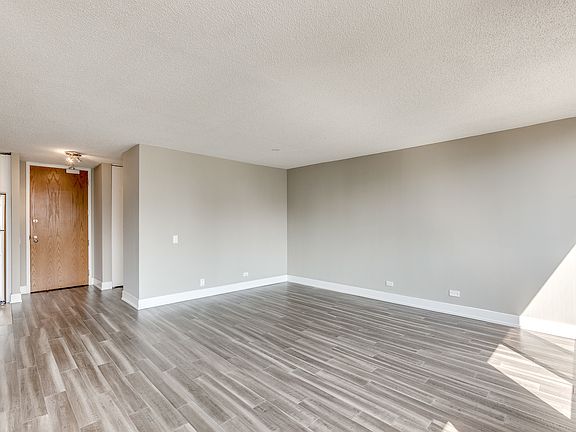 5th image of 2800 N Orchard St APT 510