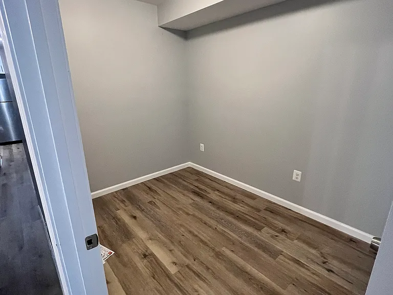 1709 E St NE #2 — Photo 18