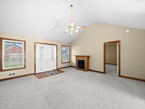 3rd image of 103 Ruth Ln