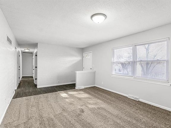 4th image of 4008 S Colonial Dr
