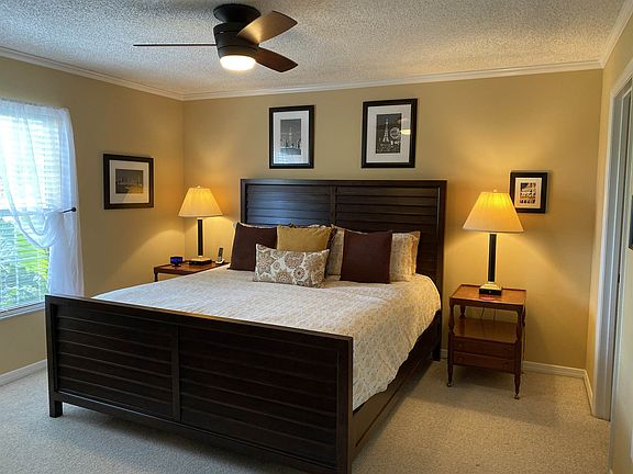 4th image of 1206 Villa Ln
