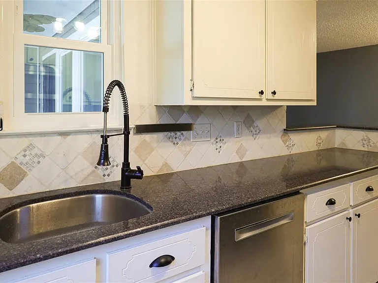 8705 Clearbrook Trl #B — Photo 5