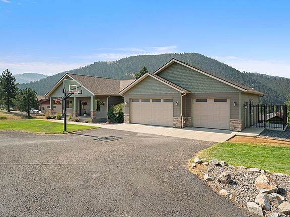3rd image of 4745 Wagner Pl