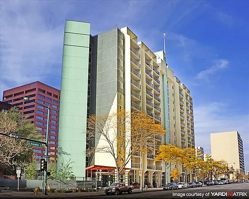 Skyline 1801 Photo 1