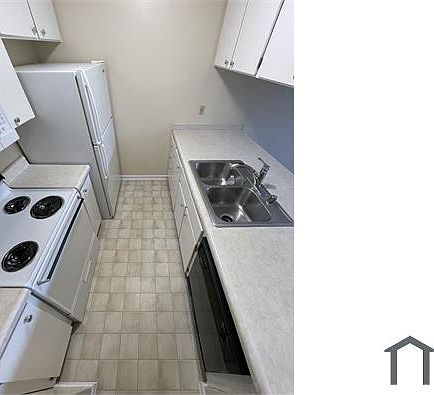 4th image of 2604 Fairmont Ln