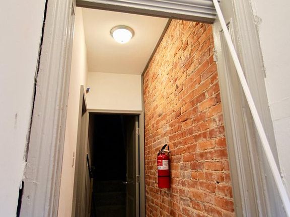 3rd image of 3150 Emerald St