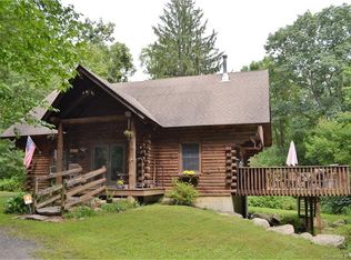 24 Hideaway Ln, New Milford, CT 06776