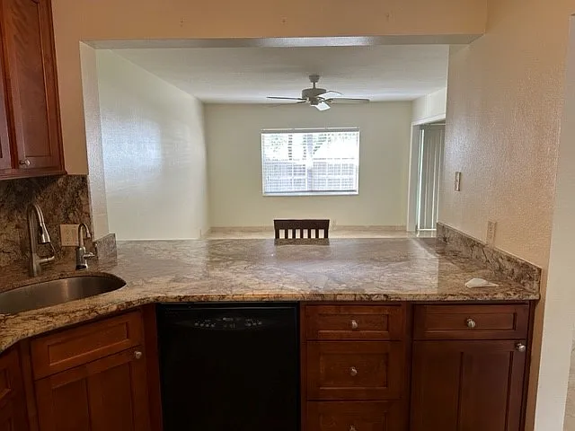 1 bed, 610 sqft, $1,550 — Photo 2
