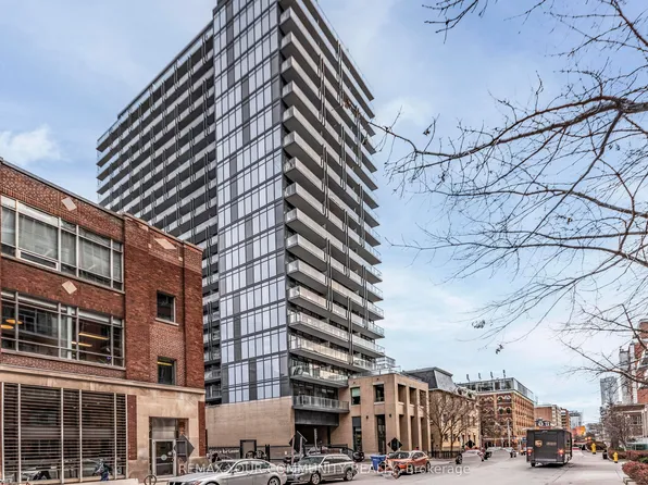 105 George St, Toronto, ON
