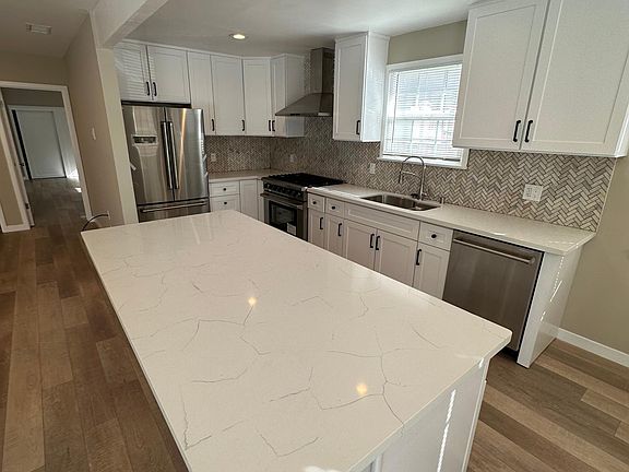 3rd image of 5305 W 138th Pl