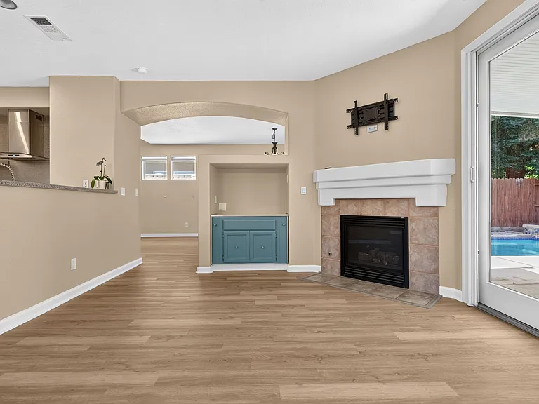 5230 Bay St — Photo 17