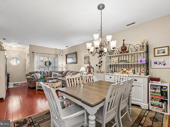 5th image of 7804 Normandy Dr