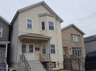 536 W 42nd Pl, Chicago, IL 60609