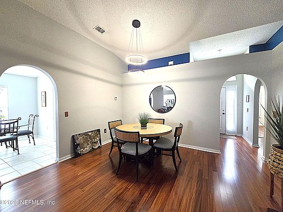 3rd image of 11109 PEERLESS Lane