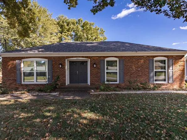 1211 Meadowridge Trl, Goshen, KY 40026