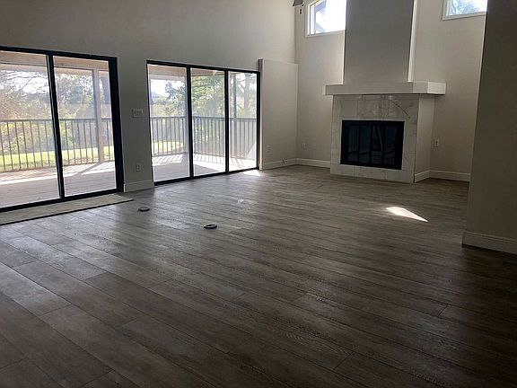 2nd image of 2058 N Pointe Alexis Dr