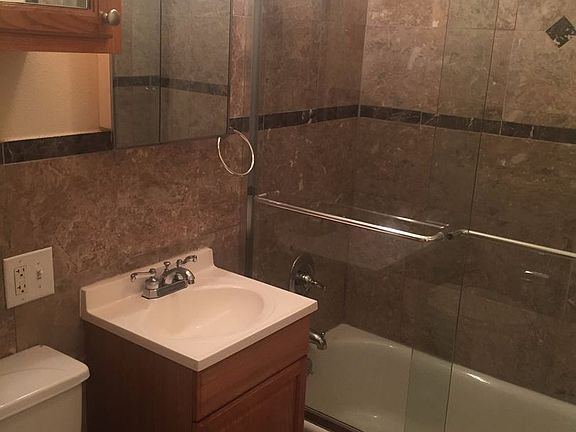 4th image of 760 30th St #762-B