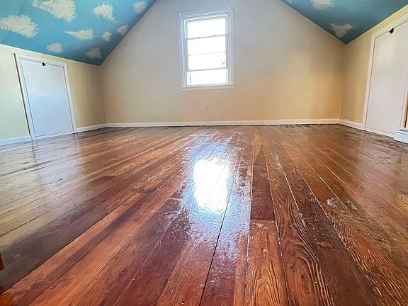 5th image of 326 Homewood Dr