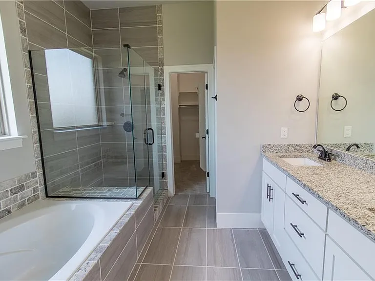 1431 Cave Stream Dr — Photo 8