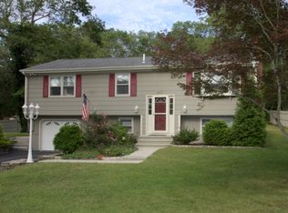 657 Highland Ave, Dartmouth, MA 02747