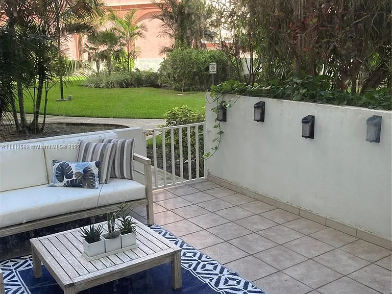5161 Collins Ave #210 — Photo 18