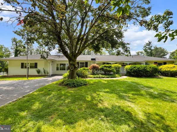 13100 Manor Rd, Glen Arm, MD 21057