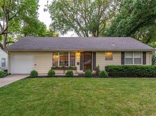 7211 Newton Dr, Overland Park, KS 66204